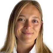 Profesora de inglés certificada, con educación superior y 5 años de experiencia trabajando con niños, adolescentes y adultos.